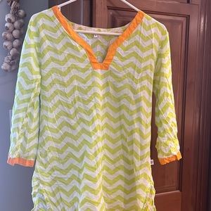 Adorable chevron bathing suit cover up. Size small